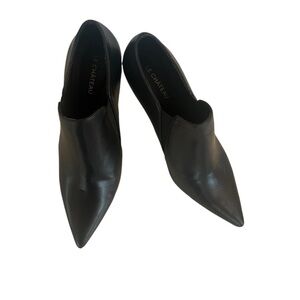 Le Chateau Women’s Black Pointed Closed Toe Heel Pumps Size 38/ 7.5